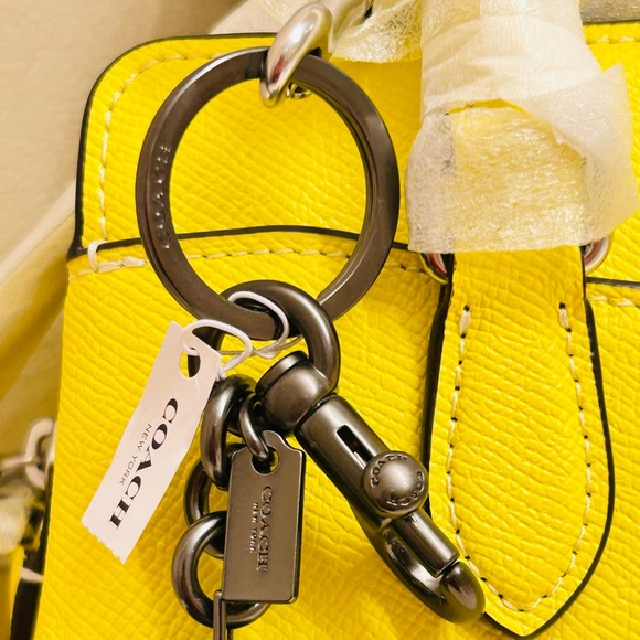 RARE Coach Skull Keychain/ Bag Charm - Picture 13 of 16